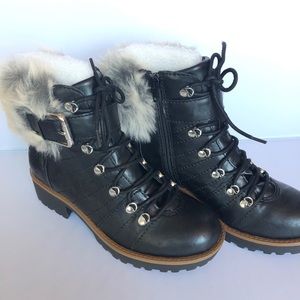 Black winter boot NWT  size 7